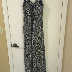 Black and White Geometric Maxi Dress
